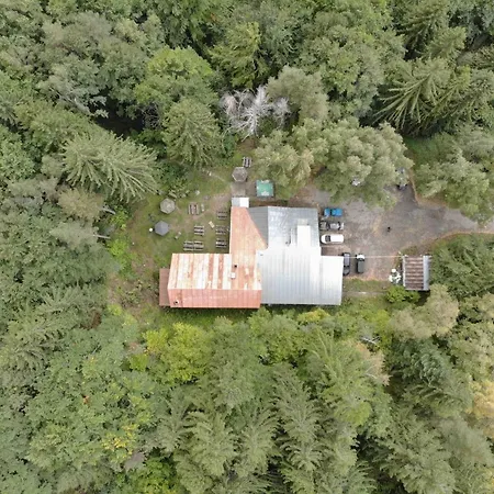 Hut Planinets Lodge *
